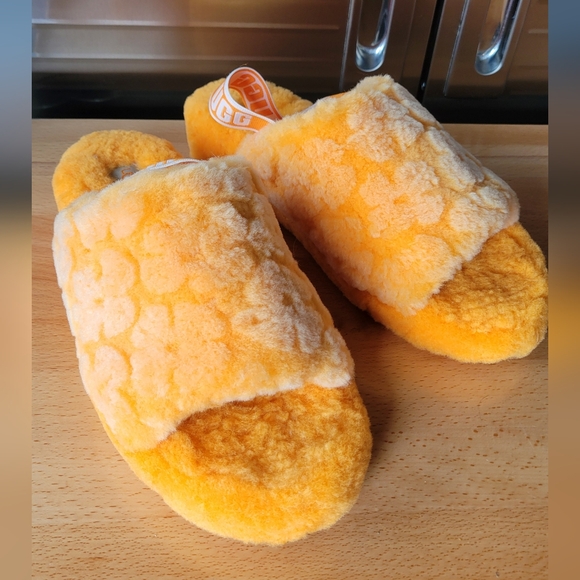 UGG Fluff Yeah Slide PoppyLike New W10 Hiking, Camping, Beach, Vacation, Outdoor - Picture 11 of 11